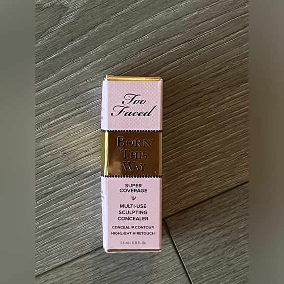 NWT Make Up Bundle. MAC Eyeshadow and Mascara, Too Faced Concealer & Clinique - Picture 4 of 9